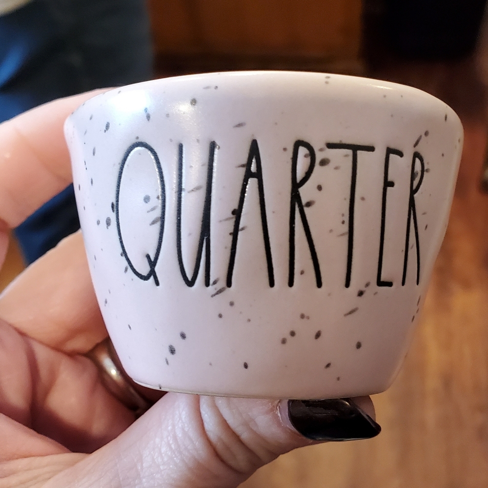 Rae dunn Quarter measuring cup